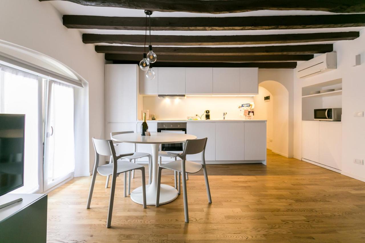 Mortara Navigli Apartments Milán Exterior foto